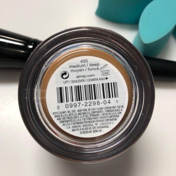 Mixed Drugstore Foundation Bundle: ALL Brand New! - Picture 8 of 8